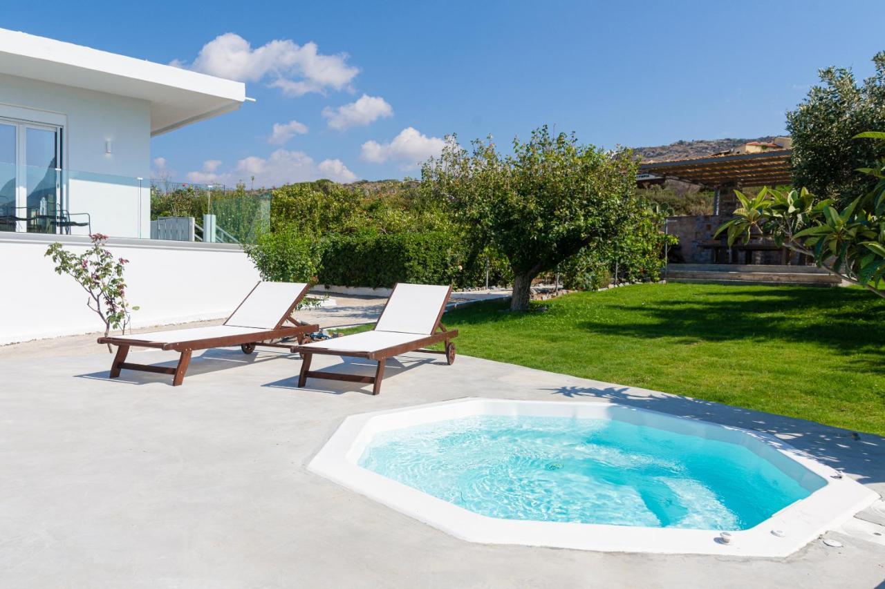 Queen'S Gem Luxury Villa - Heated Jacuzzi & Pool Limenas Chersonisou Exterior foto