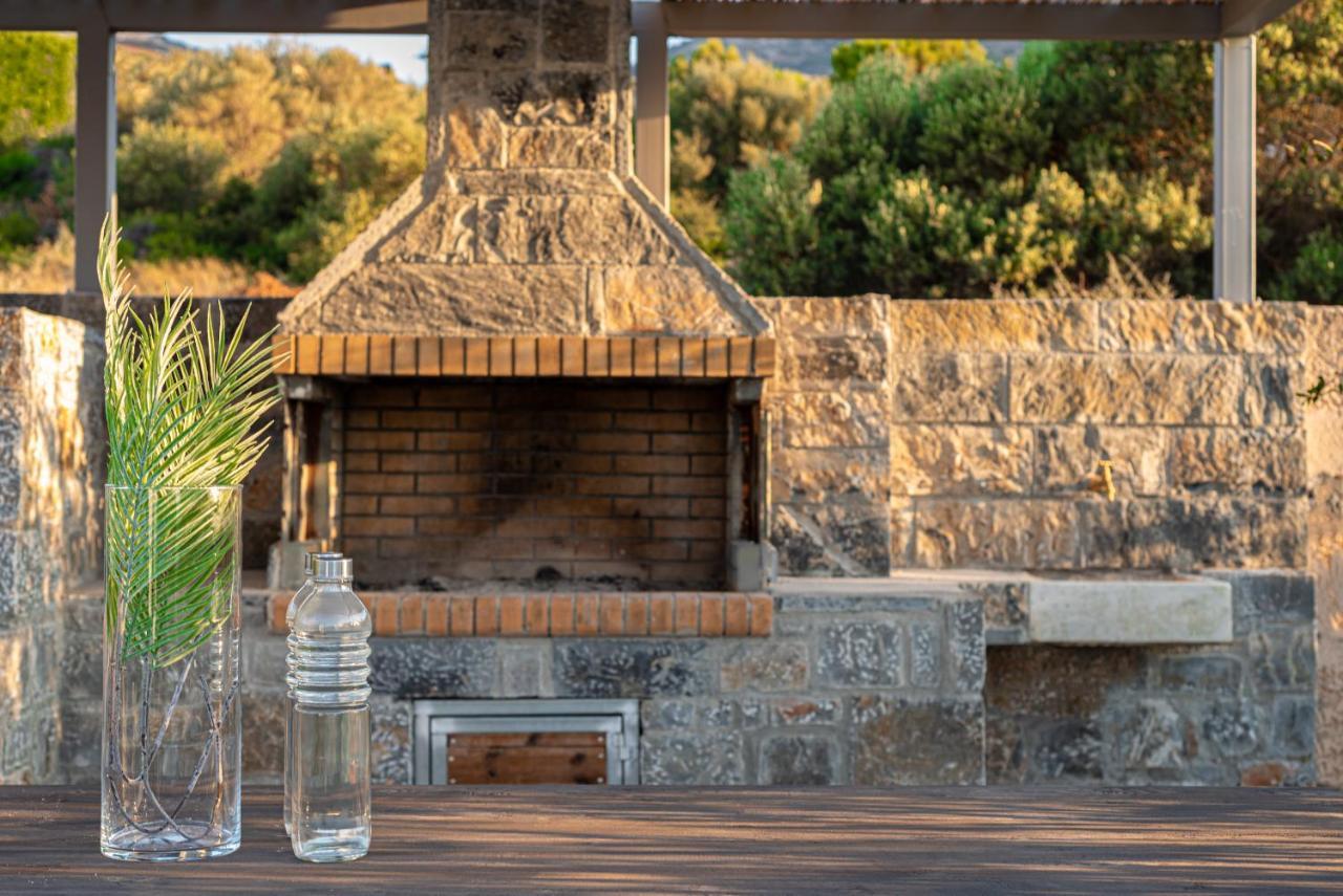 Queen'S Gem Luxury Villa - Heated Jacuzzi & Pool Limenas Chersonisou Exterior foto