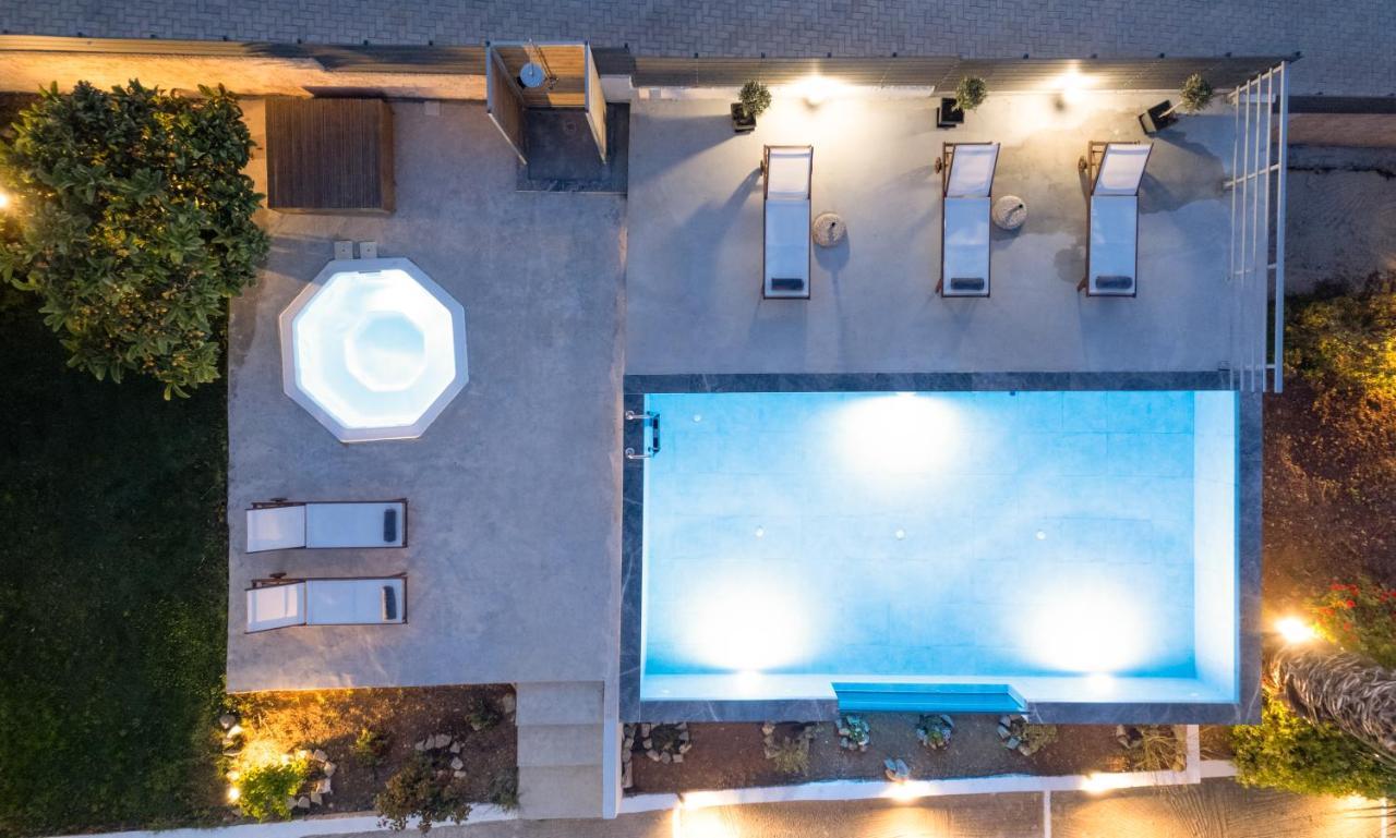 Queen'S Gem Luxury Villa - Heated Jacuzzi & Pool Limenas Chersonisou Exterior foto