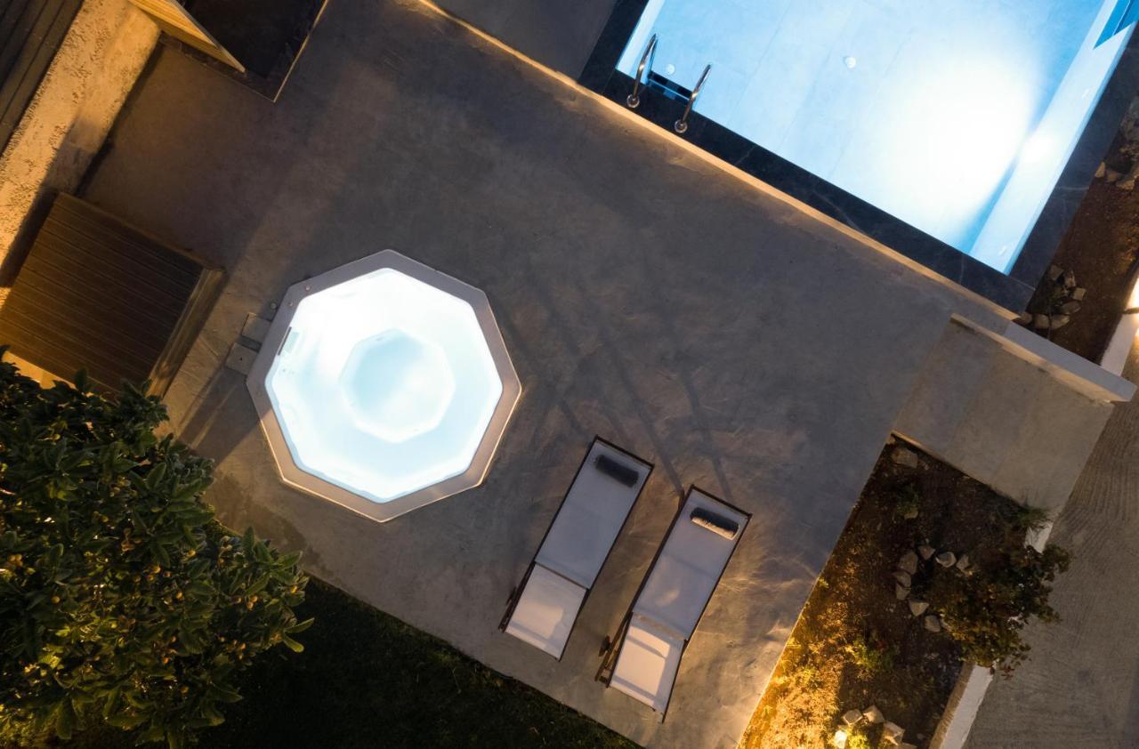 Queen'S Gem Luxury Villa - Heated Jacuzzi & Pool Limenas Chersonisou Exterior foto