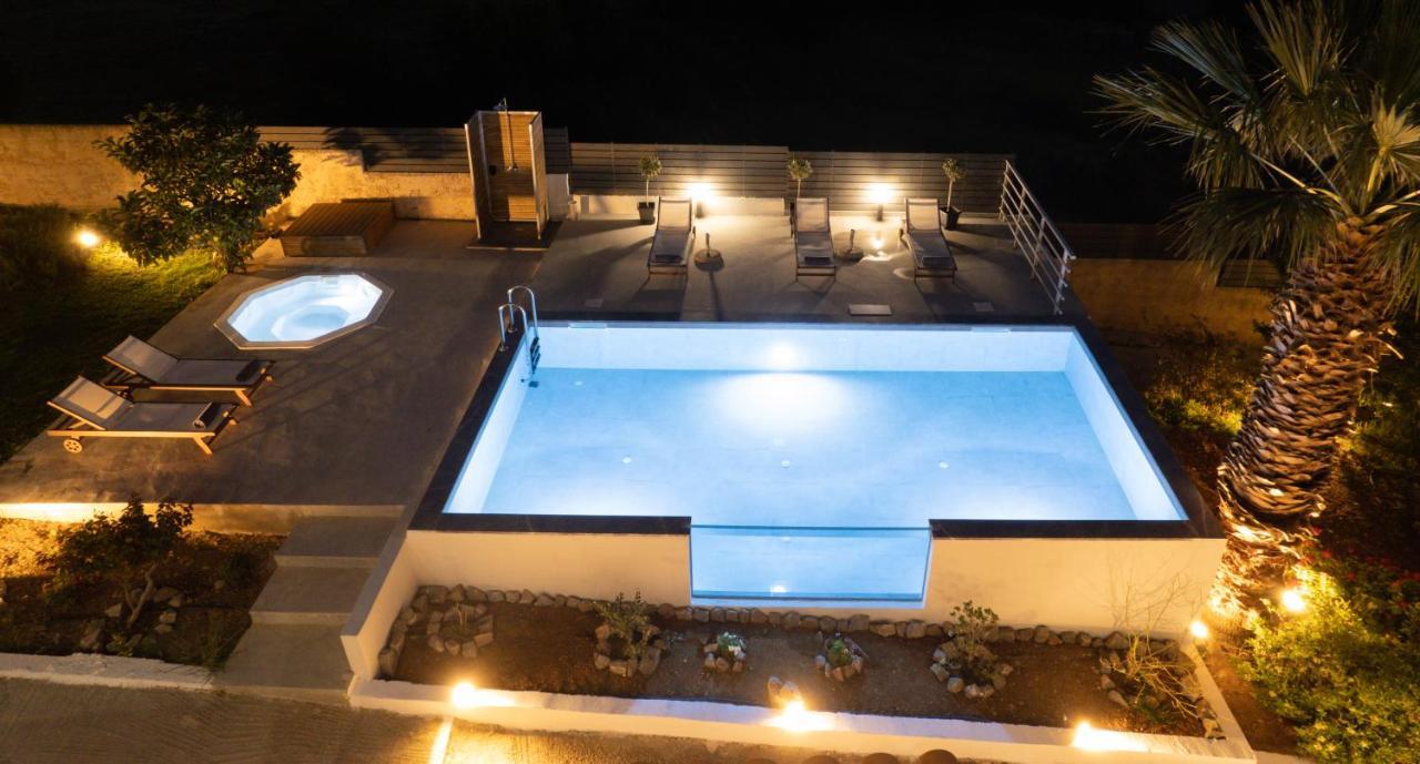Queen'S Gem Luxury Villa - Heated Jacuzzi & Pool Limenas Chersonisou Exterior foto
