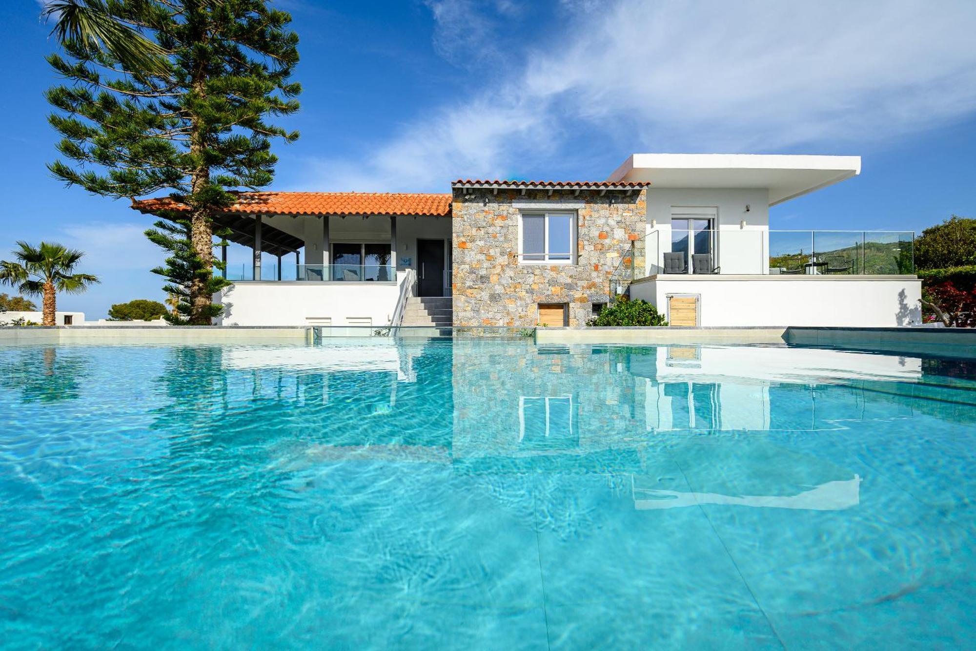 Queen'S Gem Luxury Villa - Heated Jacuzzi & Pool Limenas Chersonisou Exterior foto